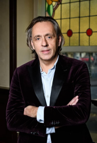 voir serie Media Inside en streaming